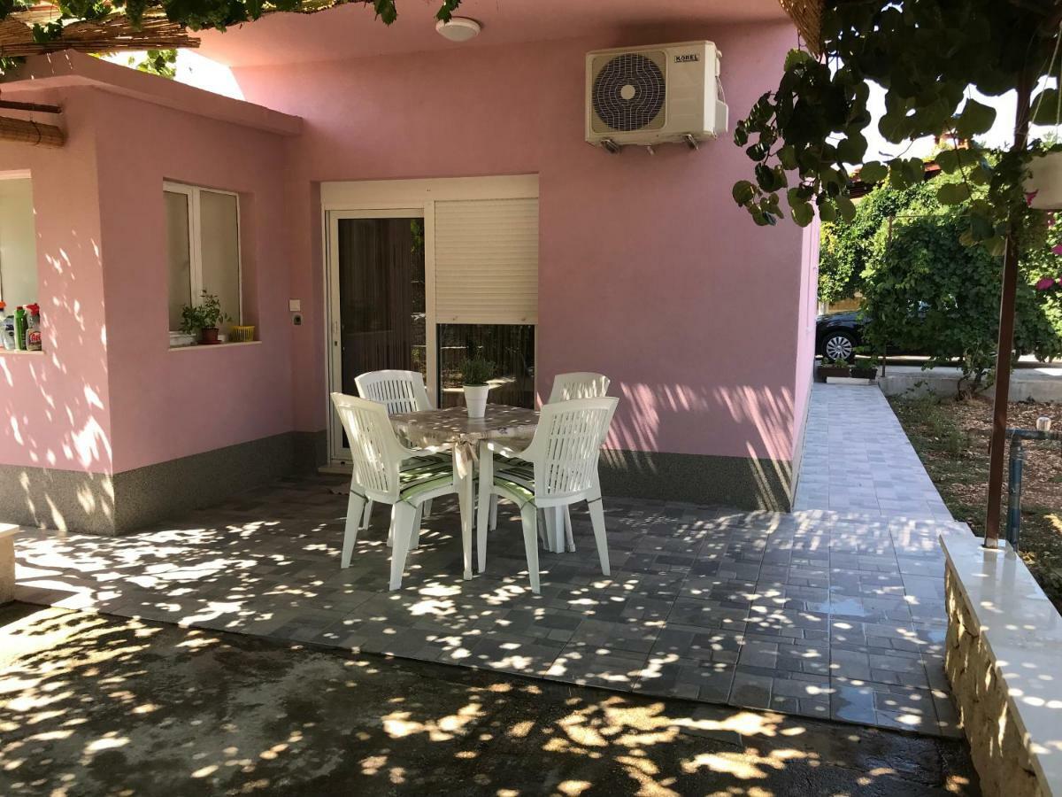 Apartman Mirjana With Terrace And Free Parking Donji Okrug  Exterior foto